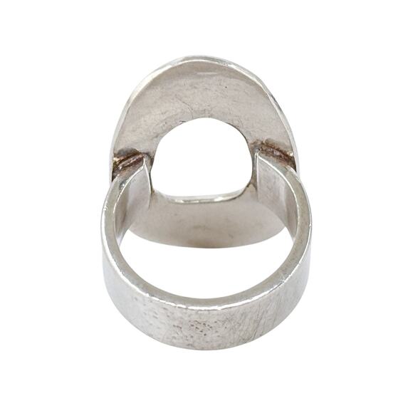 Hammered Oval Disk Statement Ring | Vintage Sterling Silver 925 | Size 5.5 - Picture 5 of 10